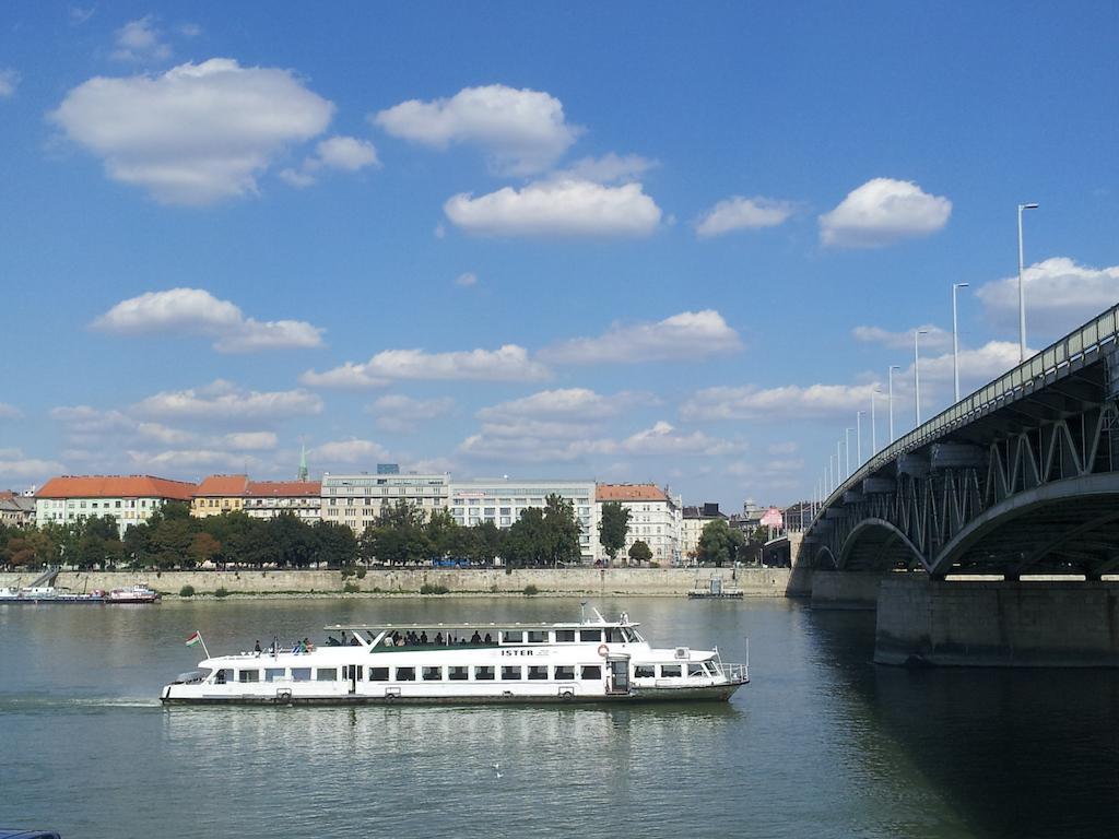 Studio Along The Danube Budapest Exterior foto