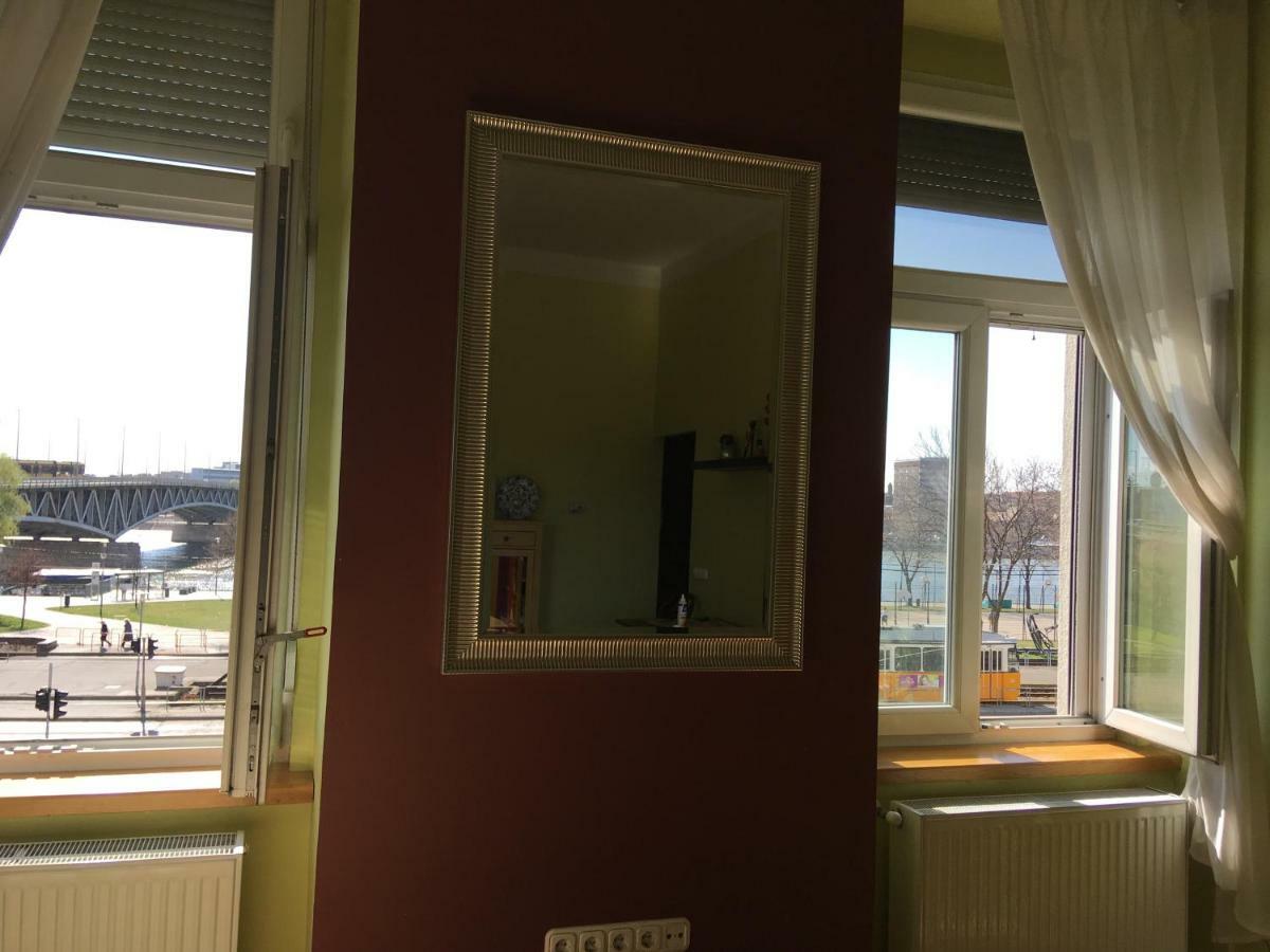 Studio Along The Danube Budapest Exterior foto